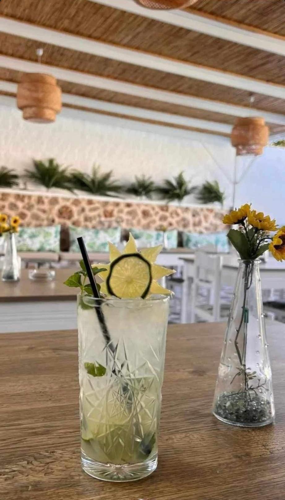 Bay'S Lejlighedshotel Spétses Eksteriør billede
